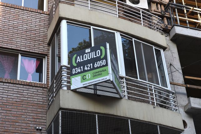 Pocos carteles. La carencia de unidades se complejizó en las últimas semanas.