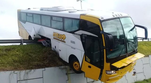 Así quedó el micro tras el accidente.&nbsp;