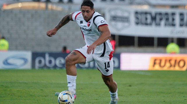 El lateral uruguayo fue protagonista en el Apertura, pero quedó relegado por el DT.