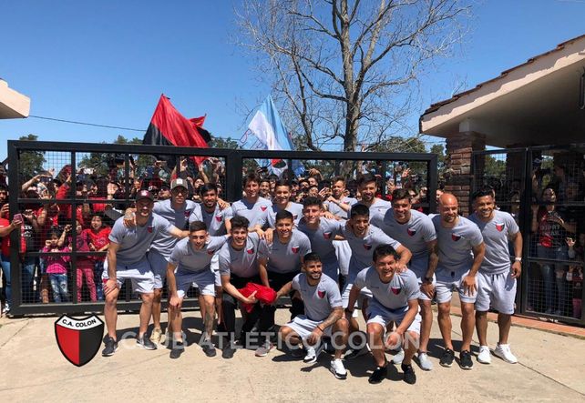 Colón partió  con toda la ilusión rumbo a Belo Horizonte