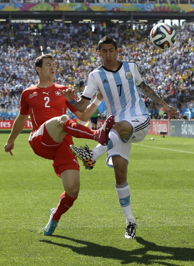 Sufriendo, a pura garra y corazón, Argentina venció a Suiza y está en cuartos