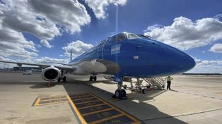 Vuela rumbo a China un nuevo avión de Aerolíneas Argentinas para traer dosis de vacuna Sinopharm
