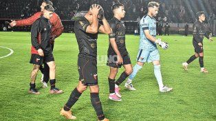 Colón sufrió un golpe durísimo, perdió con Deportivo Morón y encendió todas las alarmas