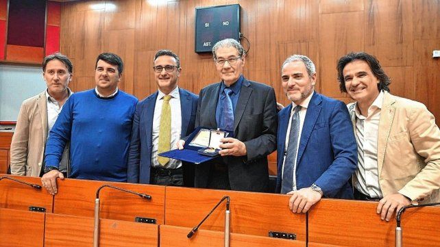 Víctor Hugo Morales fue homenajeado Nápoles