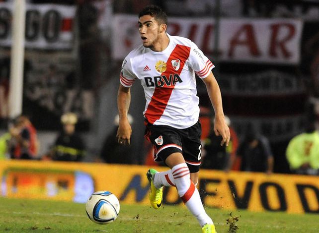 Vega. River lo presta también sin costo y con una opción por el 50 por ciento.