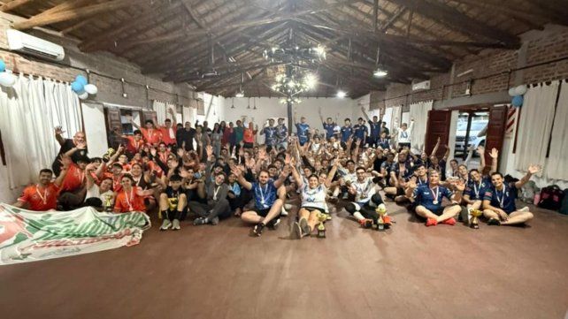Son cada vez más los jugadores que se suman a la práctica de tchoukball.