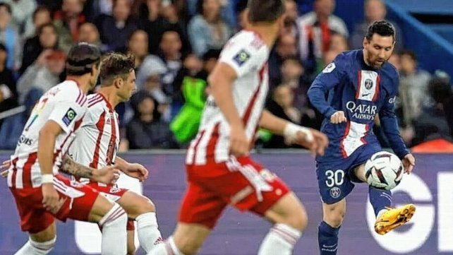 Messi fue reprobado todo el partido en el regreso a PSG
