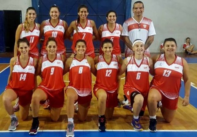 Paso inicial. Santa Rosa goleó a Almagro en cancha de Kimberley.