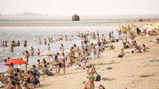 El municipio refuerza su equipamiento para mantener playas y parques