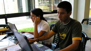 Tras la devaluación, estudiar en Santa Fe cuesta $5.412