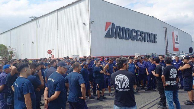 Están en riesgo 1.550 puestos de trabajo de la planta de neumáticos Bridgestone ubicada en Llavallol en la provincia de Buenos Aires
