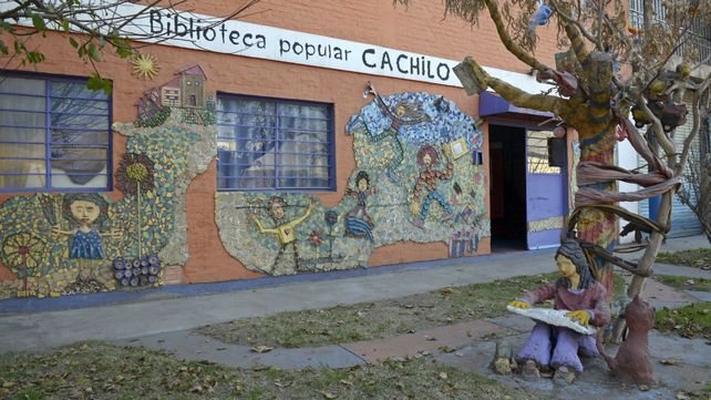 La Cachilo est&aacute; en la esquina de Virasoro y Teniente Agneta.