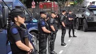 Prohibirán a los policías portar armas cuando estén de franco