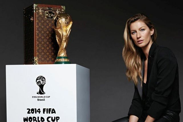 La Copa llegará en una exclusiva y costosa valija y la entregará una top model