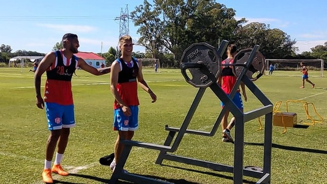 Las dudas y certezas de Azconzábal para el cotejo ante Lanús