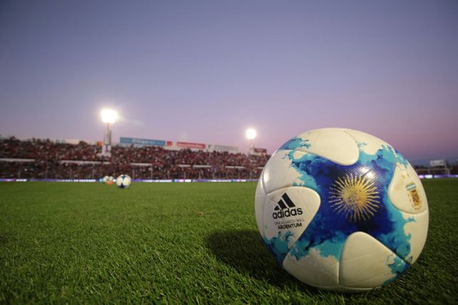 Boca derrotó a Patronato por 2 a 0 y festejó en un Grella repleto