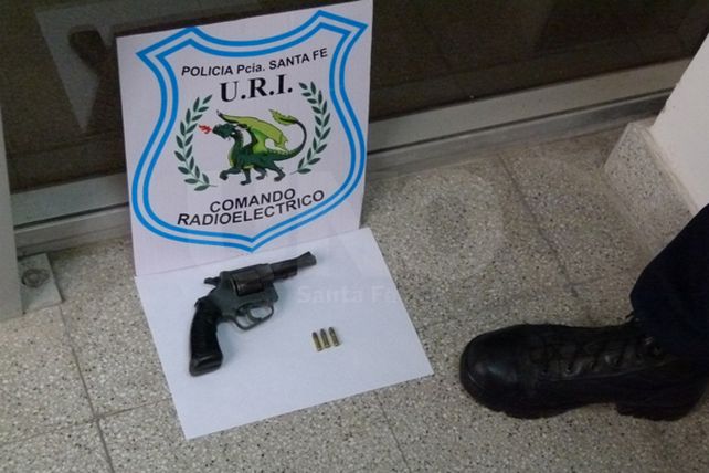 Apresaron a un adolescente armado en el B° Brigadier López de Santa Fe