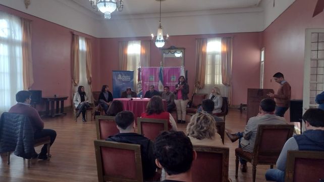 El acto se desarrolló en el Salón Dorado del municipio casildense.