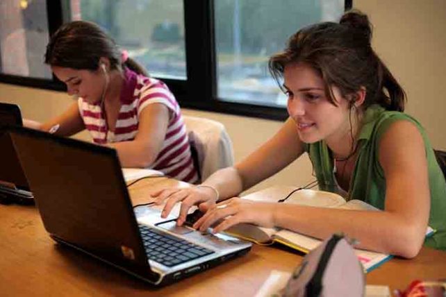 Siete de cada 10 santafesinos eligen una secundaria pública