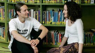 La biblioteca humana que en lugar de libros presta gente con historias para contar