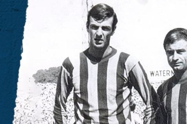 Una estampa reconocida. Menotti con la camiseta de sus amores