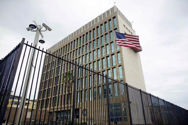 El gobierno de EEUU confirma ataque acústico a empleados de su embajada en La Habana
