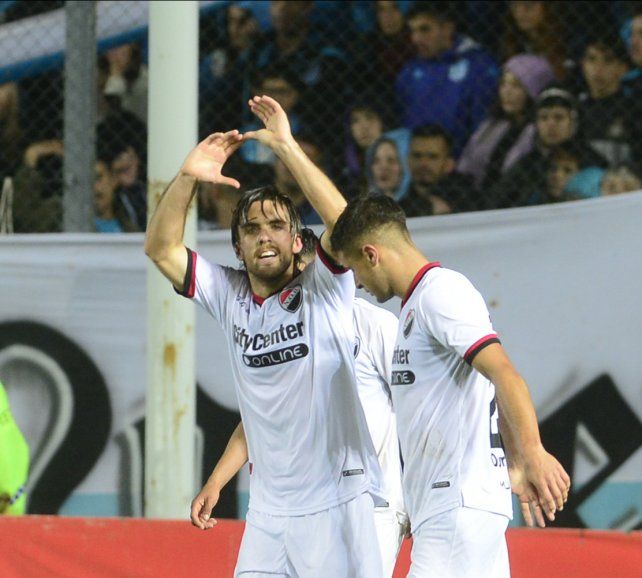 Guillermo May marcó en Avellaneda su primer tanto con los colores leprosos.