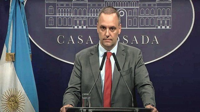 El vocero Manuel Adorni anunció que el gobierno nacional va a desclasificar los archivos de la Side El vocero Manuel Adorni anunció que el gobierno nacional va a desclasificar los archivos de la Side