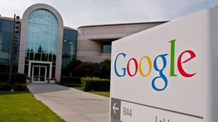 Google se disculpa por confundir foto de afroamericanos con gorilas