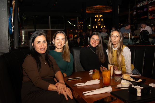 Desiré Santarelli, Sandra Heredia y Yolanda Caminos