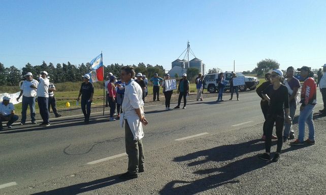 Centeno: trabajadores de SanCor cortaron la ruta nacional 34