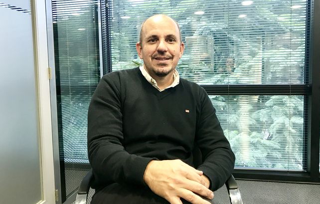 Fernández destaca las virtudes de los productos con nanotecnología que desarrolla su compañía