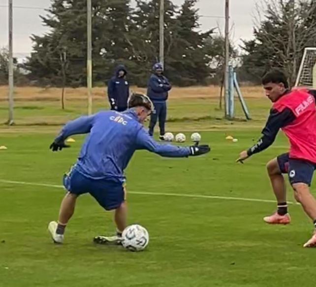 ¡Qué dolor! El momento en que Santi López se lesiona, en el amistoso ante Central Córdoba.