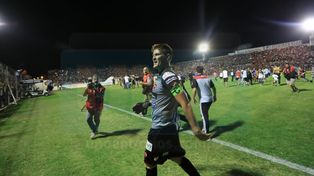 Gloria mayor. El 6 de diciembre Patronato ascendió a la elite. Bértoli fue clave en esa conquista.
