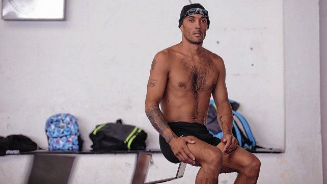 Estudiantes mimó al nadador Kevin Schmitd.