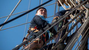 El paranaense Ian Franco Soliard viaja a bordo del buque escuela Fragata Libertad para completar su formación antes de egresar como Oficial de la Armada