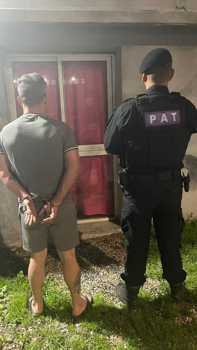 Villa Gobernador Gálvez: detenido por golpear y herir con un cuchillo a su pareja