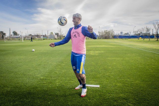 Veliz se lesionó el hombro y tuvo que salir ante Boca
