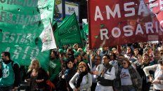 Los docentes de Amsafé, en una foto de archivo en la que planteaban reclamos salariales junto a trabajadores estatales. Los docentes de Amsafé, en una foto de archivo en la que planteaban reclamos salariales junto a trabajadores estatales.