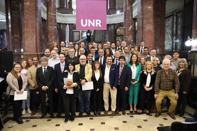 UNR: asumieron los nuevos decanos de las facultades y se viene la reelección de Bartolacci