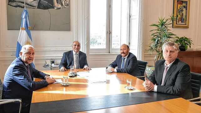 Perotti se reunió con Manzur y Batakis