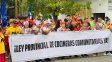 Cocineras comunitarias de Santa Fe y un dato que enciende alarmas: Municipales y metalúrgicos hacen cola por un plato de comida