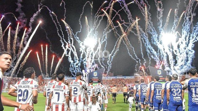 ¡Impactante! El histórico recibimiento de los hinchas de Unión ante Gimnasia