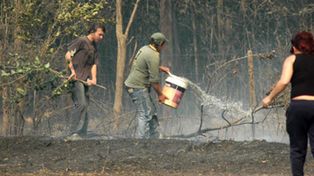 Por los incendios cerraron parcialmente el aeropuerto de C&oacute;rdoba y hubo mas evacuados