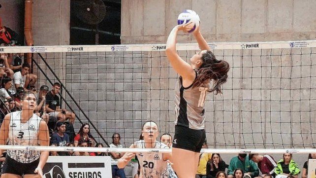 La santafesina Emilia Balagué fue protagonista en el triunfo de Estudiantes ante Sonder de Rosario.