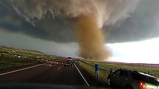 Las imágenes de un tornado tomadas con una cámara 360 se viralizan en YouTube