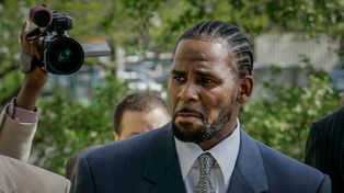 El músico R. Kelly fue encontrado culpable de tráfico sexual