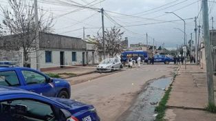 Asesinan de más de 10 disparos a un motociclista en la ciudad de Santa Fe