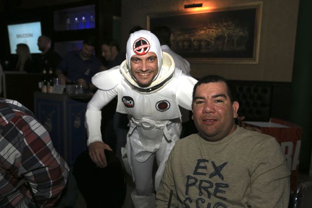 Ioy Uranga junto a uno de los invitados especiales.&nbsp;