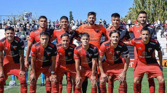 Colón repetiría este viernes contra Nueva Chicago el equipo que salió desde el comienzo contra Gimnasia (M).